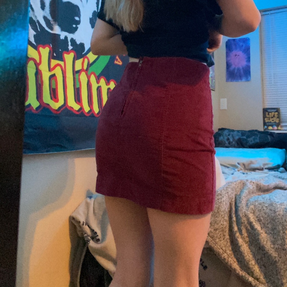 Maroon corduroy mini pencil skirt size 7 28w
